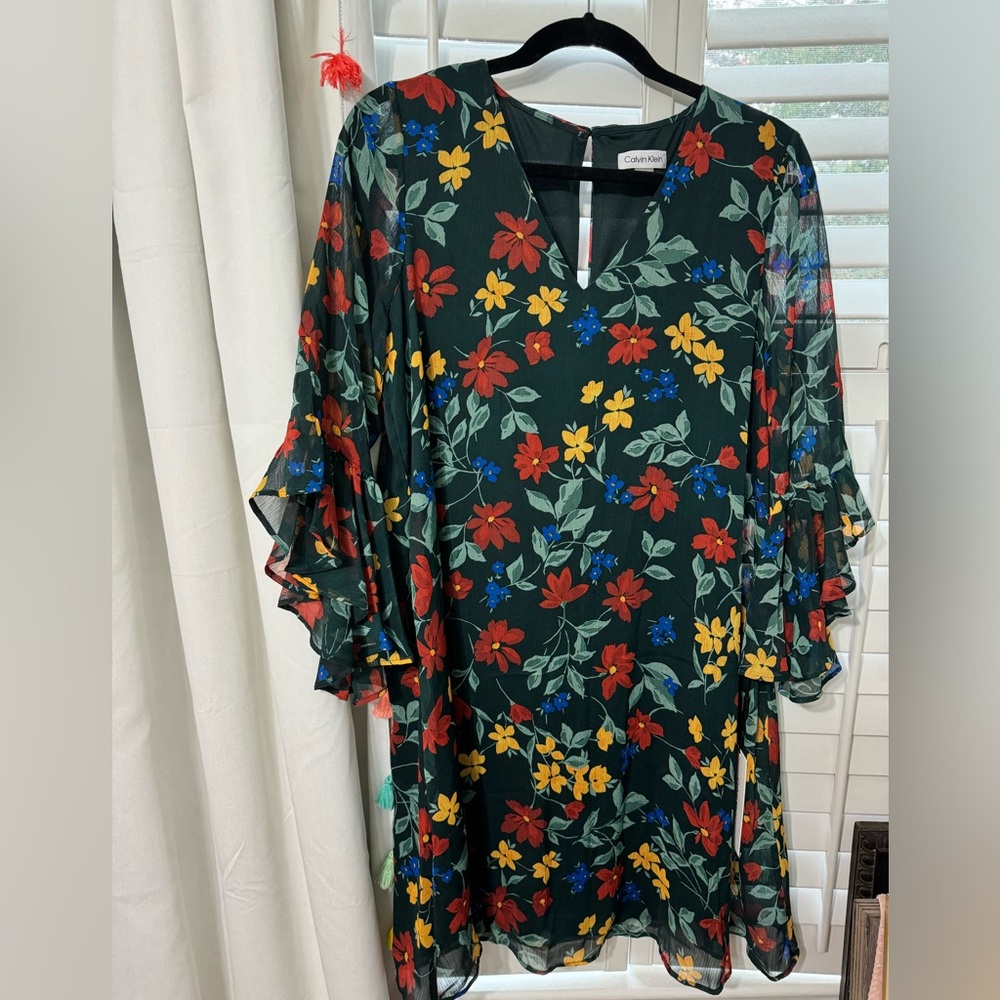 Calvin Klein Women’s Floral Ruffle Bell Sleeve Shift Dress - size 12